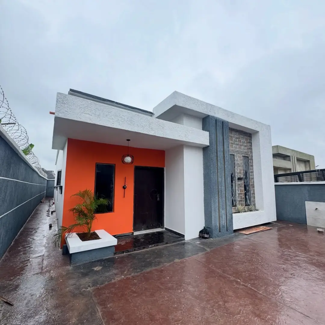4BR Ensuite Bungalow with High-End Finishes