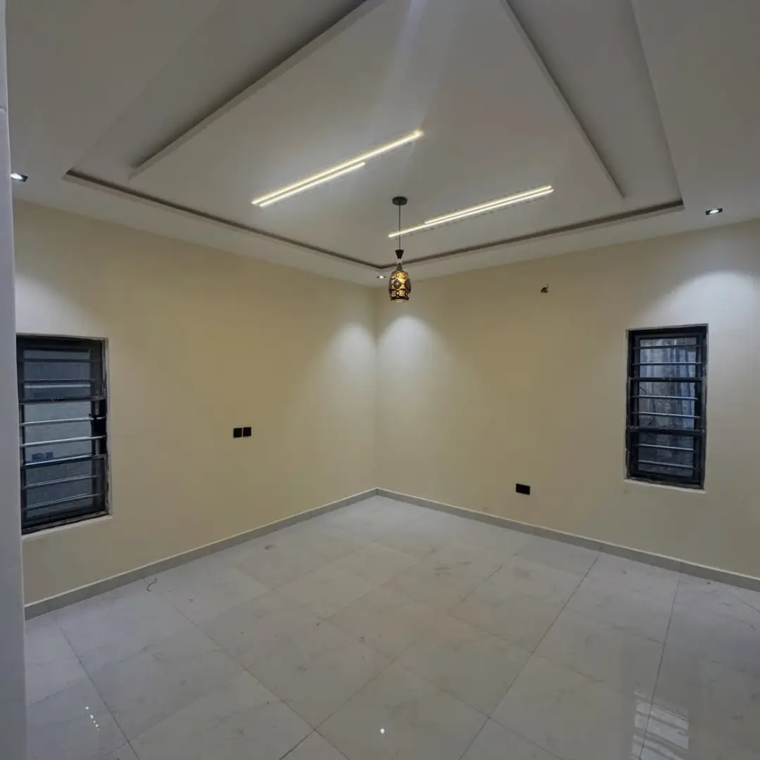 4BR Ensuite Bungalow with High-End Finishes