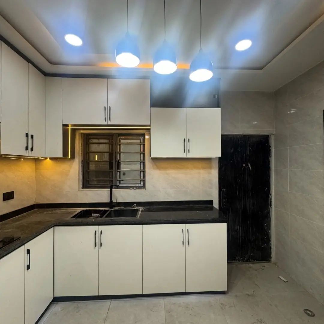 4BR Ensuite Bungalow with High-End Finishes