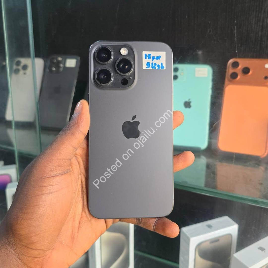 Snag the iPhone 15 Pro Max 512GB – UK Used, 88% Battery + Free Gifts!