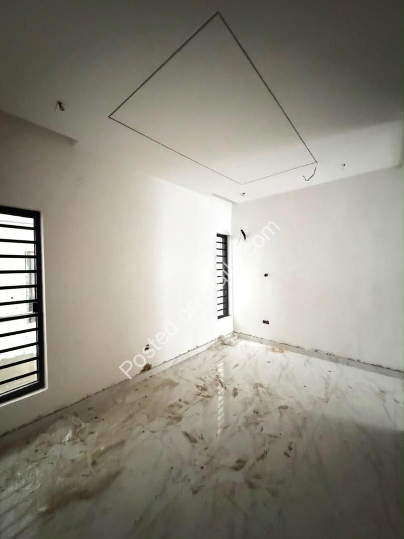 Adeniyi Jones Gem: 5 En-Suite Bedrooms + BQ