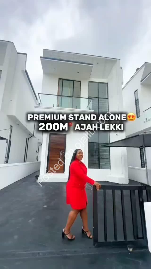 Move-In Ready: 4-Bed Duplex with Ensuites