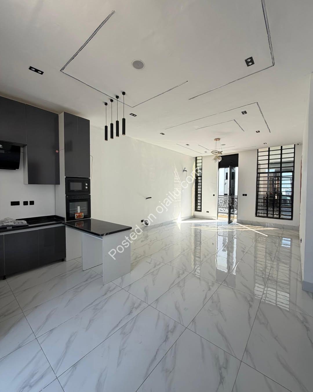 Sophisticated 2BR Penthouse, Chevron Lekki – ₦120M