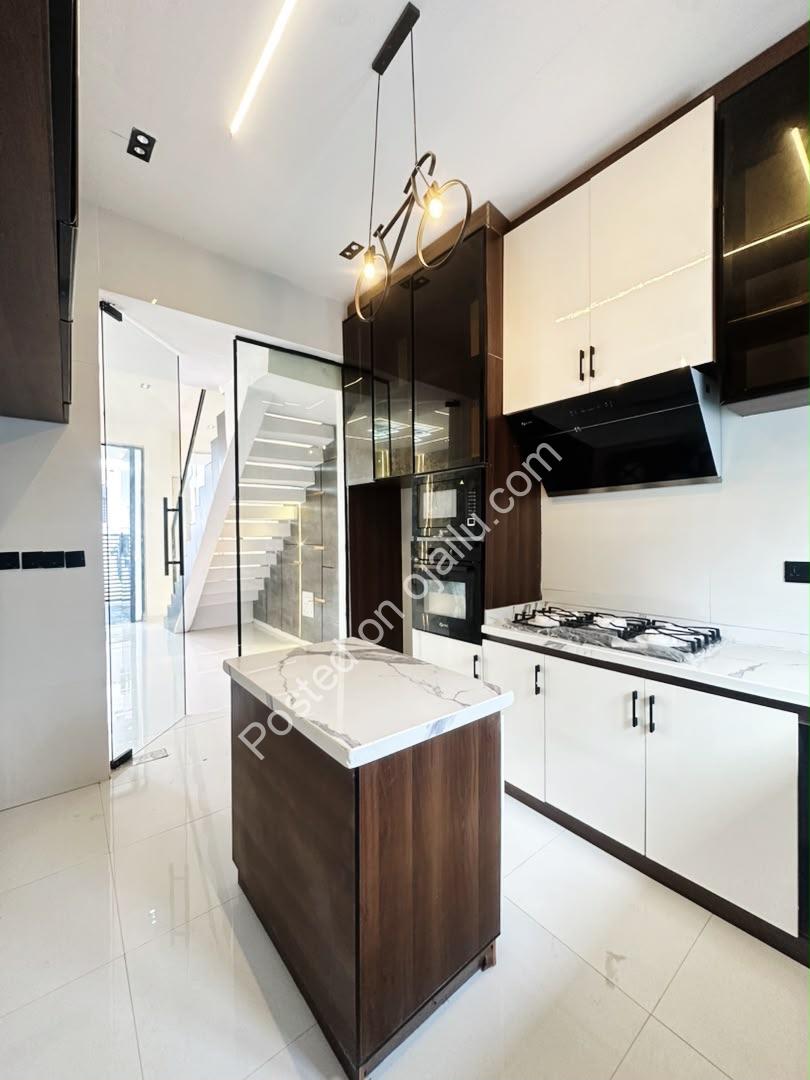 Brand New Ikota 4-Bed Duplex: ₦180M