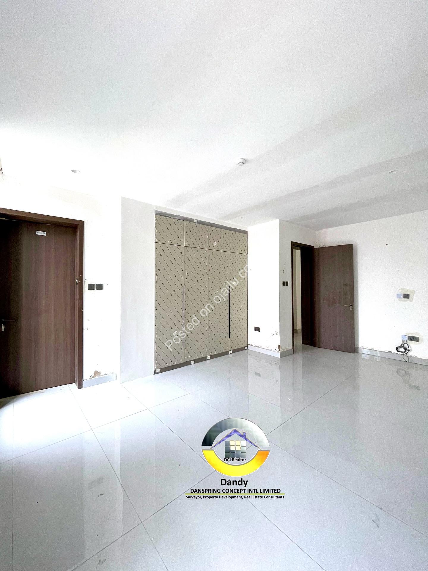 Stunning 2BR w/ Elevator & Bluetooth Speakers, Lekki Phase 1