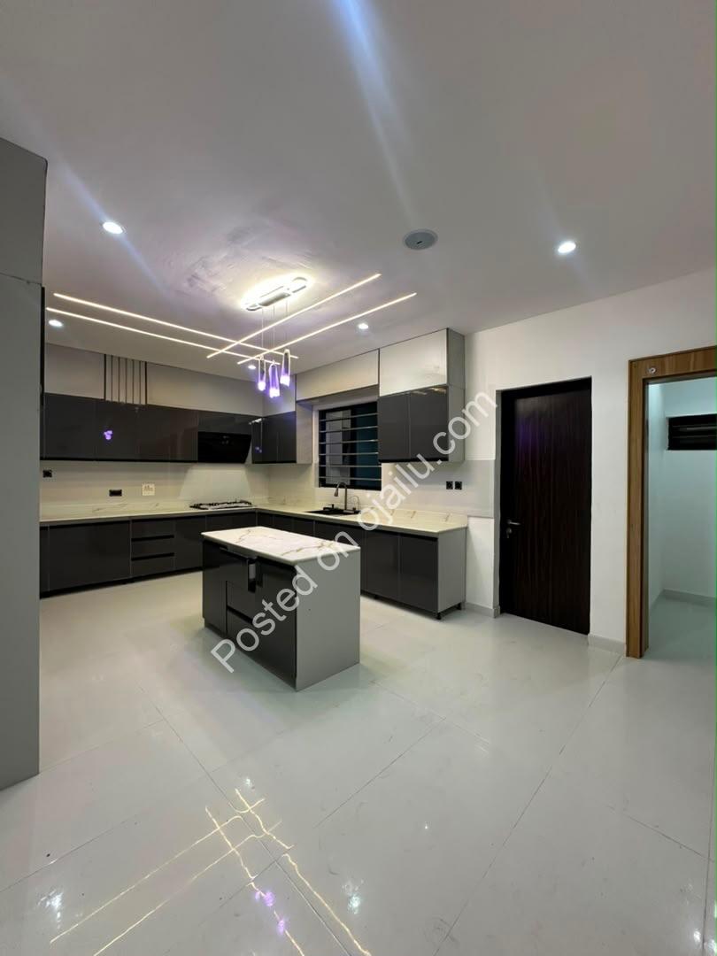Lekki 4-Bed Terrace: All Ensuite + BQ for ₦280M