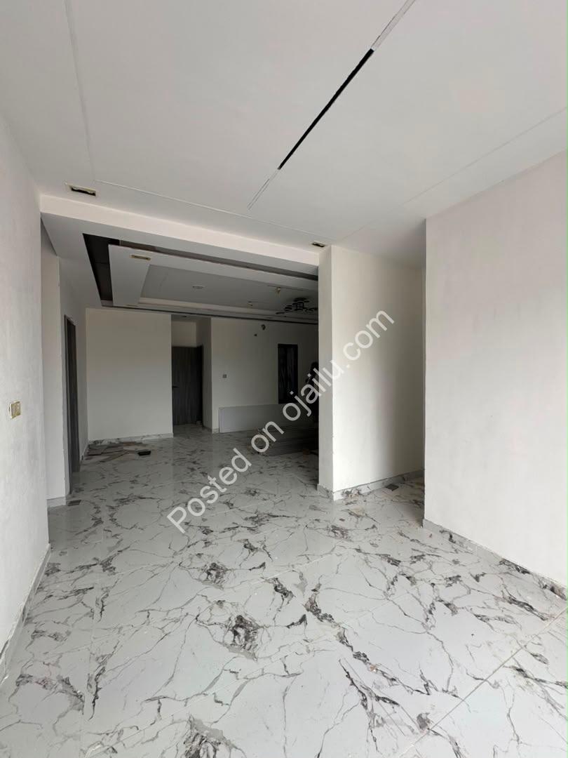 Modern 2BR Lekki Phase 1 – Invest & Earn Now