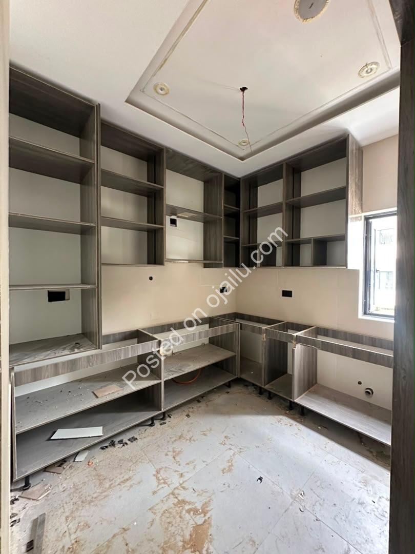 Modern 2BR Lekki Phase 1 – Invest & Earn Now