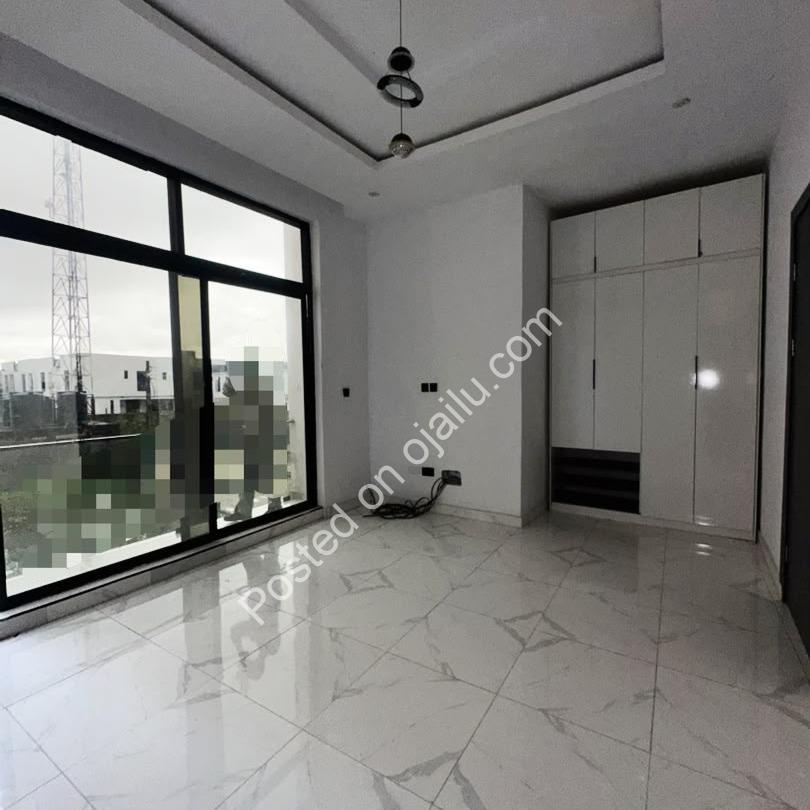 Brand New 4BR Duplex w/BQ in Ikota ₦180M