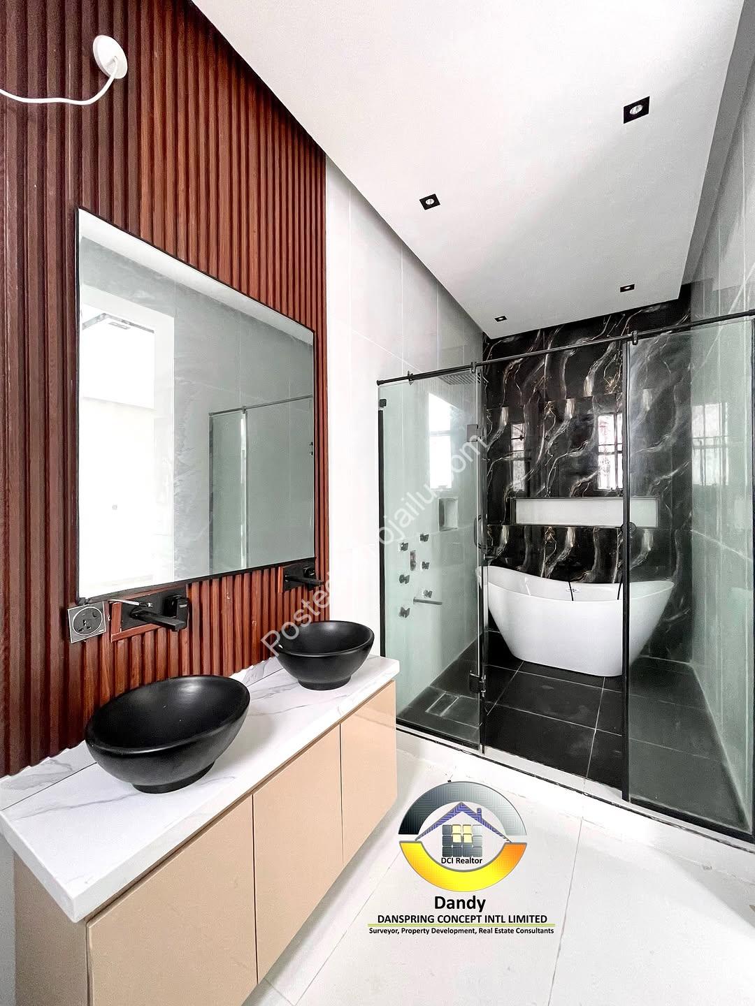 4-Bed Ensuite Duplex: Where Tech Meets Timeless Elegance