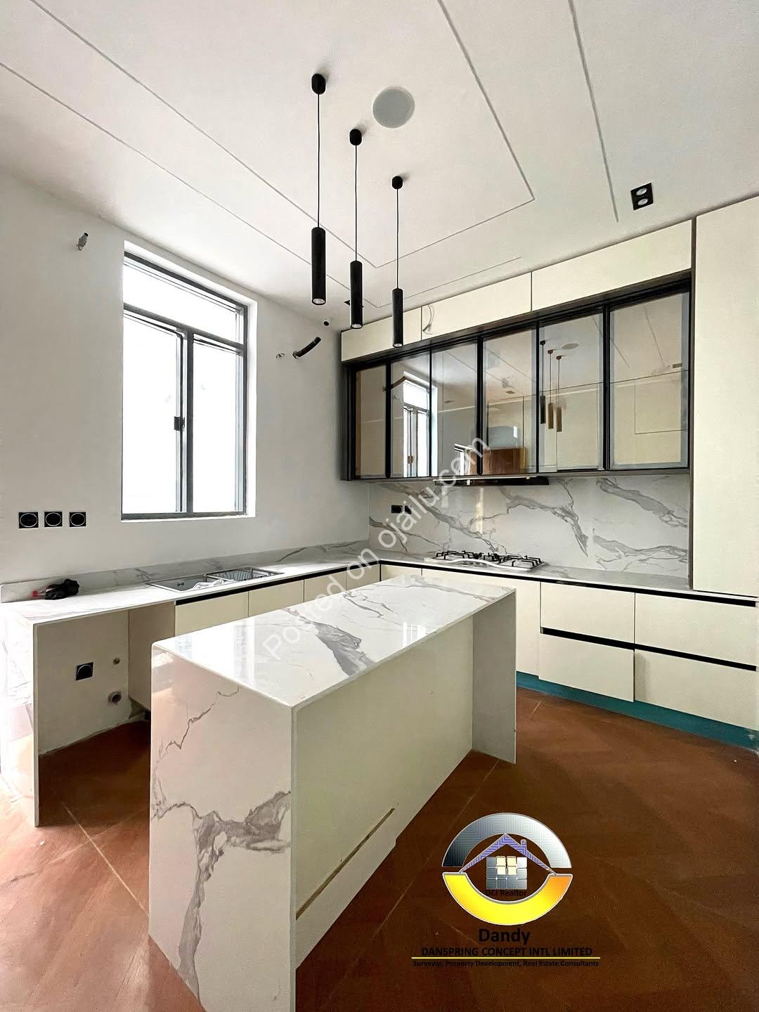 4-Bed Ensuite Duplex: Where Tech Meets Timeless Elegance