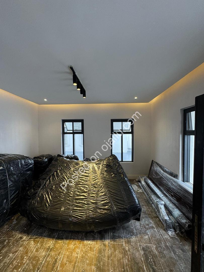 Your Private Island Oasis: 4BR Banana Island Duplex