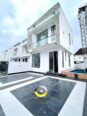 Dive into Serenity: 4-Bed Duplex with Pool