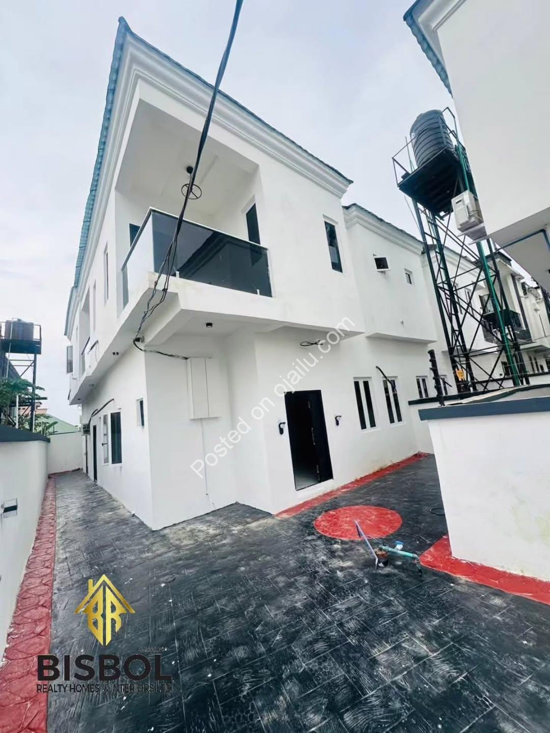 Move-in Ready! 4-Bed Semi-Detached Duplex, Ajah