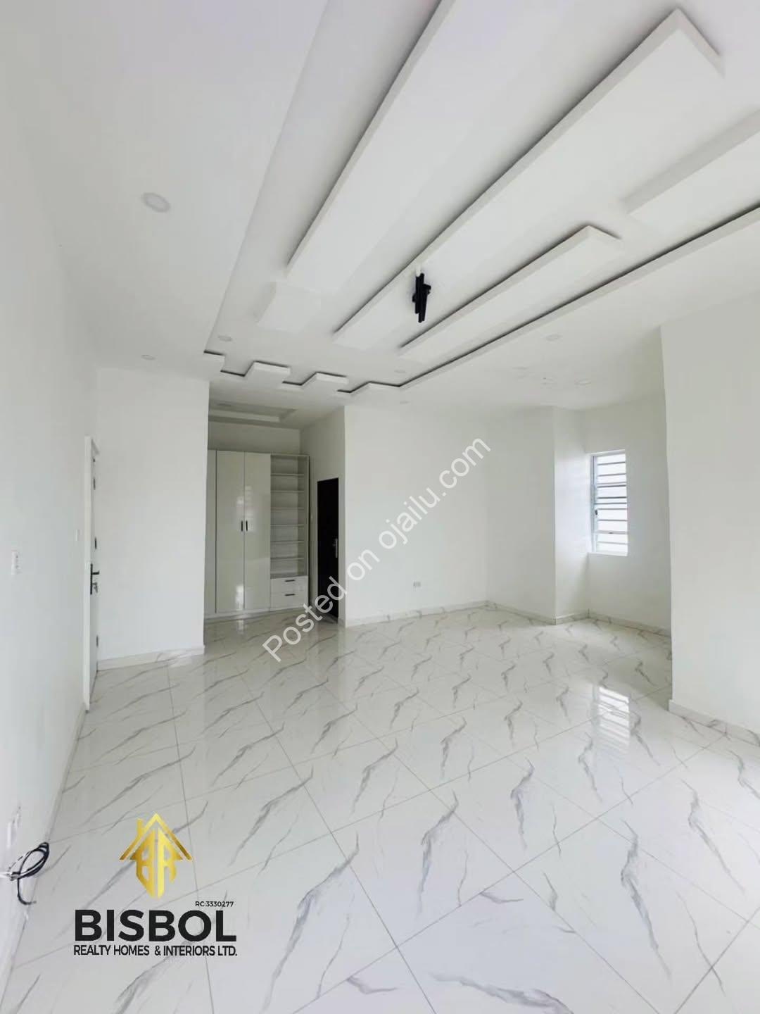 Move-in Ready! 4-Bed Semi-Detached Duplex, Ajah
