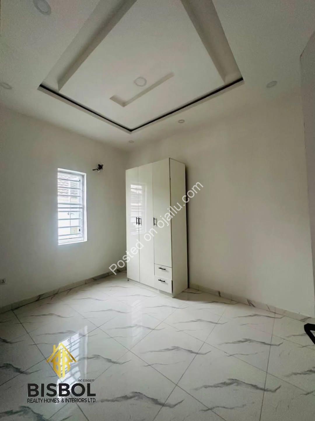 Move-in Ready! 4-Bed Semi-Detached Duplex, Ajah
