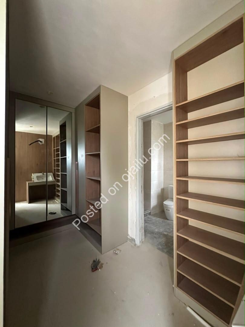 5-Bed Lekki Duplex w/ Pool & BQ – N550M