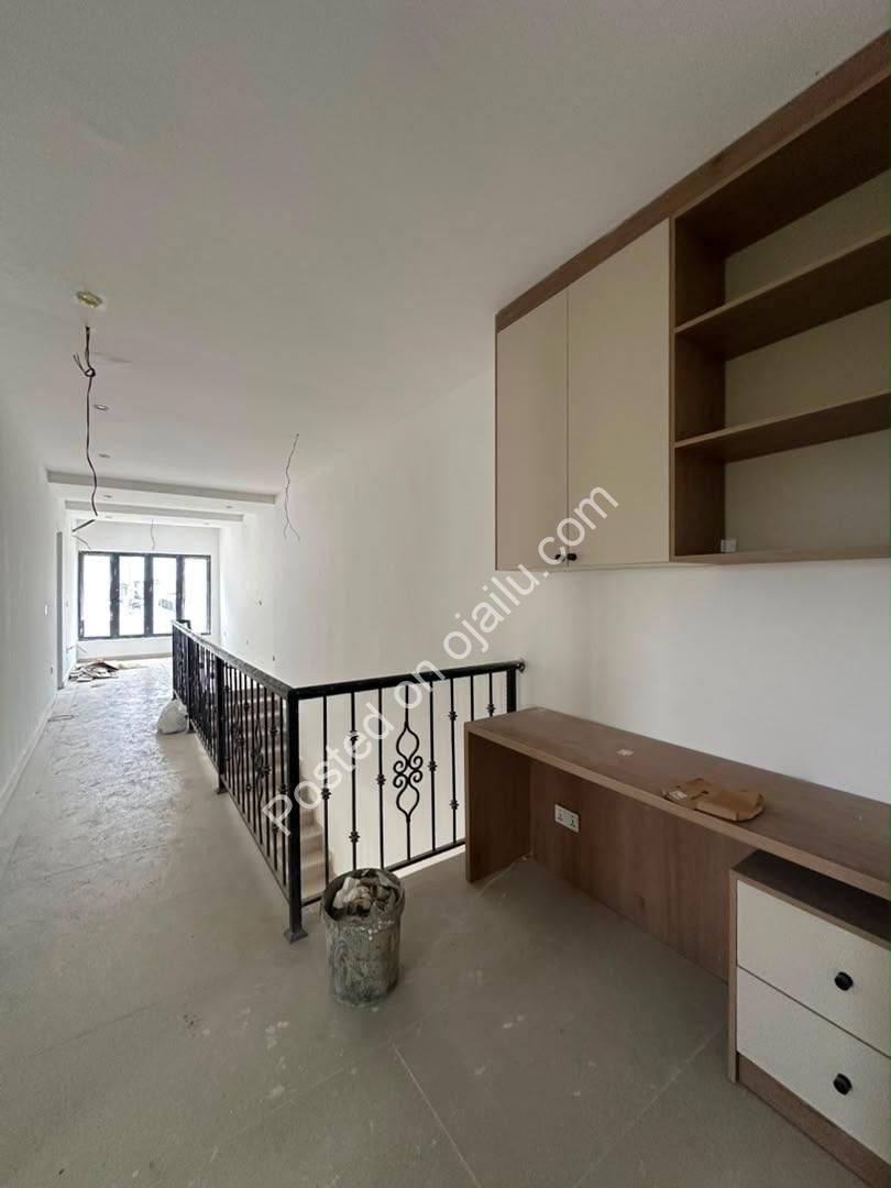 5-Bed Lekki Duplex w/ Pool & BQ – N550M