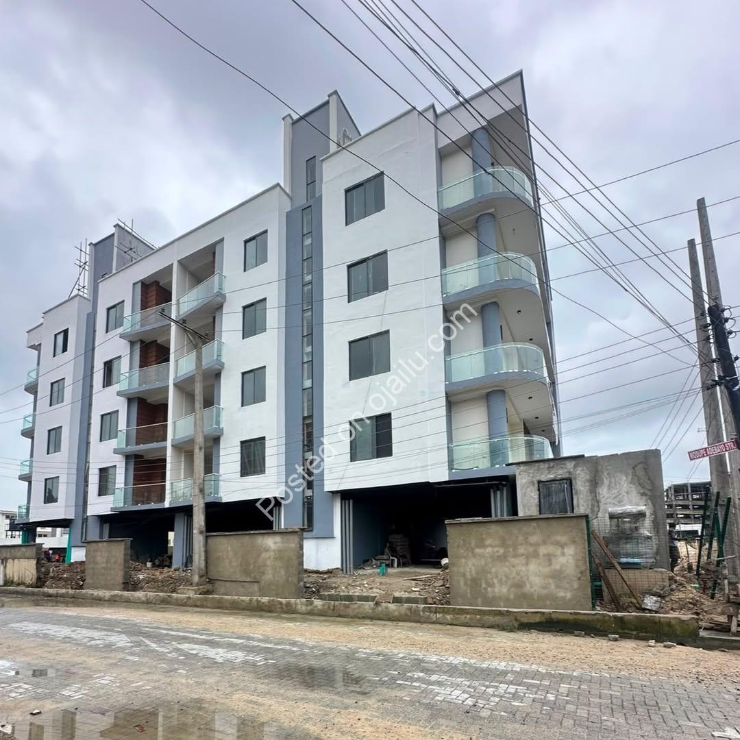 Brand New 2BR + BQ in Prime Lekki Phase 1