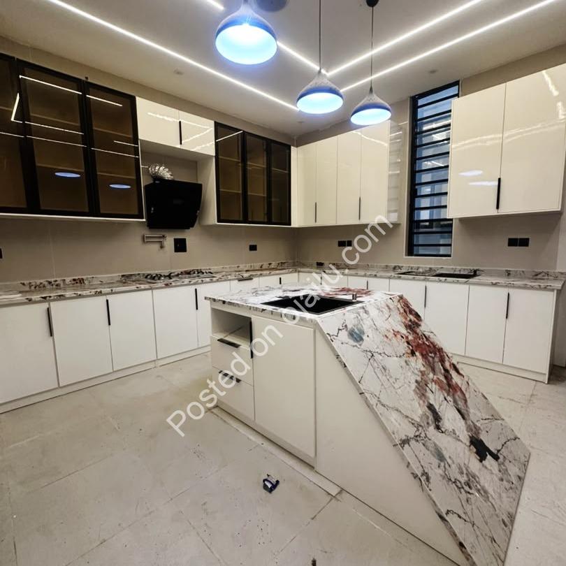 Brand New Ikota Duplex with Pool & BQ – ₦600M