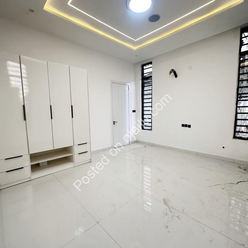 Brand New Ikota Duplex with Pool & BQ – ₦600M