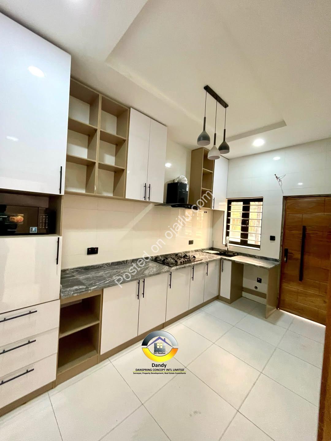 Contemporary 4-Bed Duplex with Smart Home Tech – Sangotedo