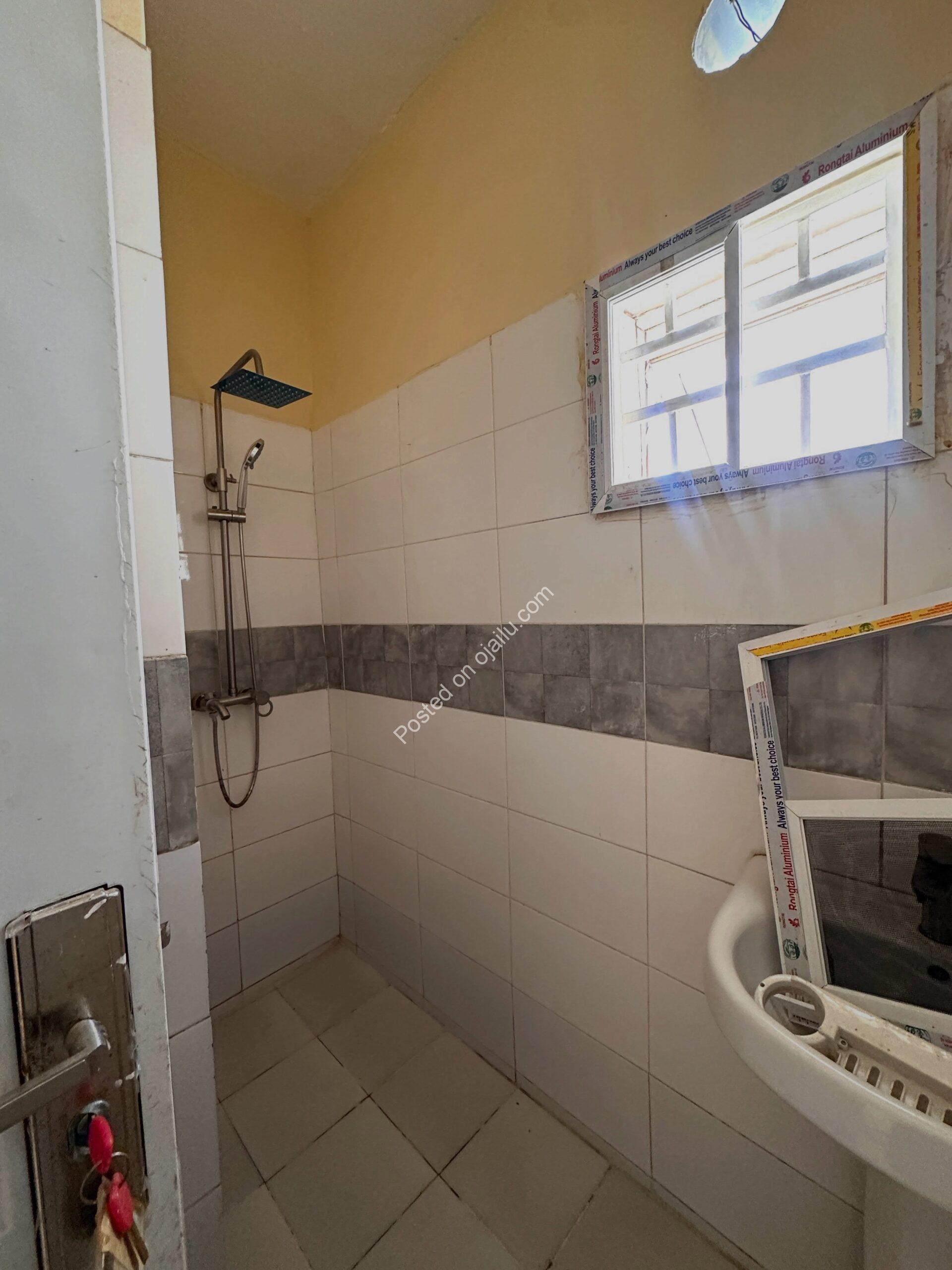 Brand New 2-Bed + En-Suite in Gwarinpa