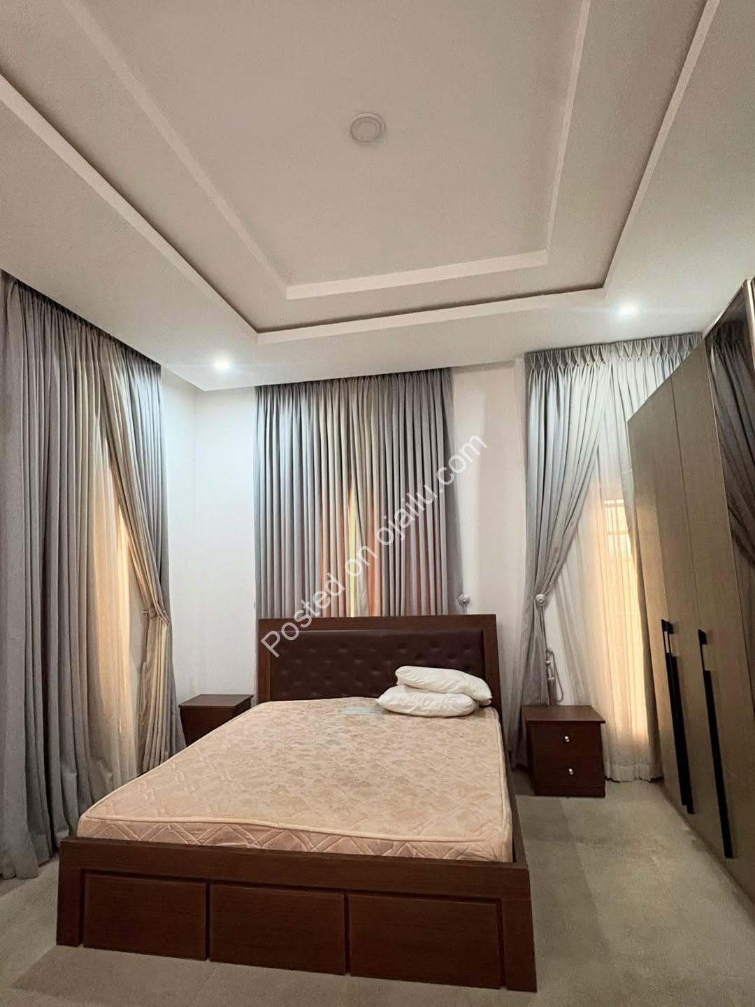 Live the GRA Life: 3BR Duplex with Gym & Solar