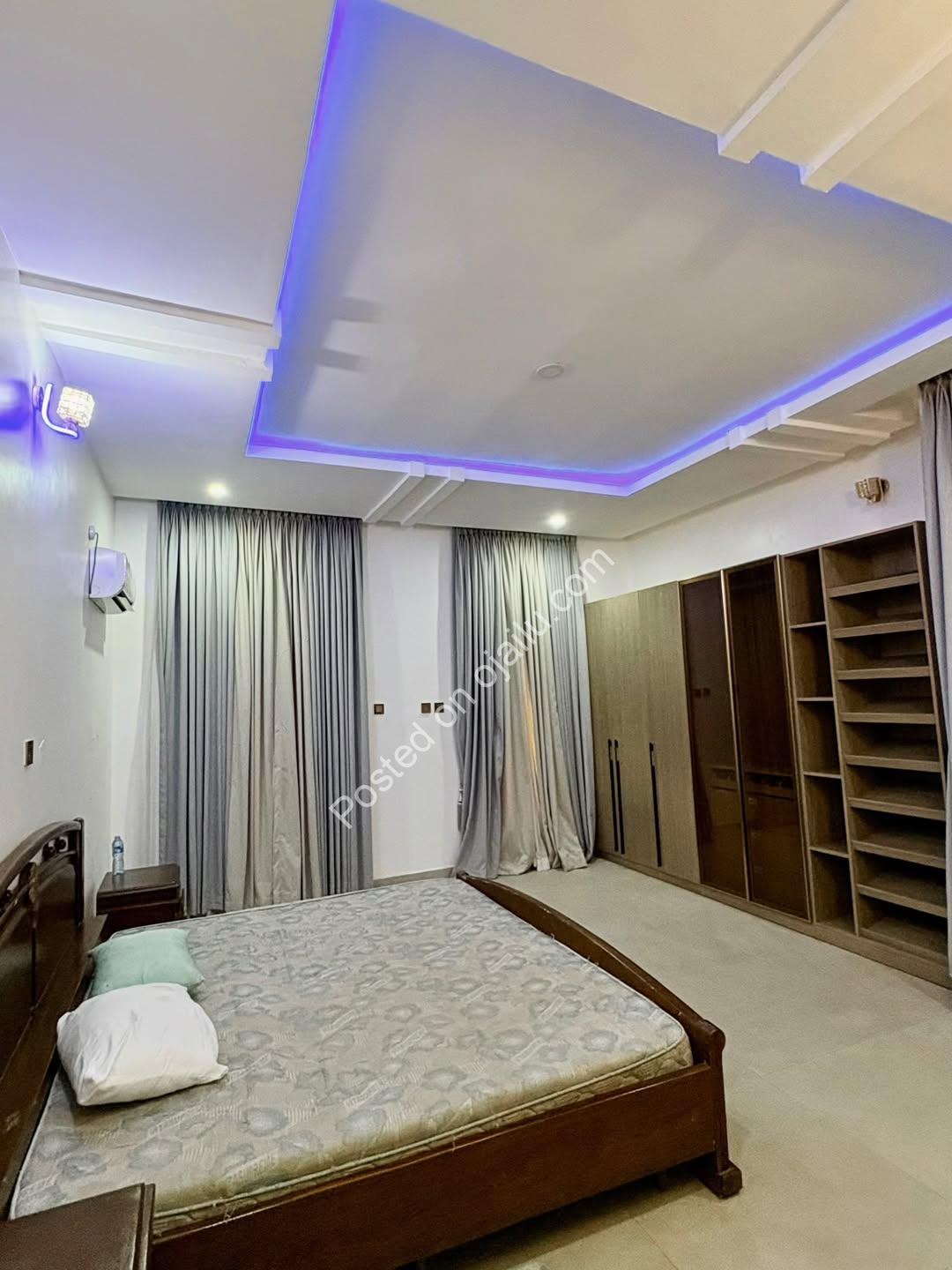Live the GRA Life: 3BR Duplex with Gym & Solar