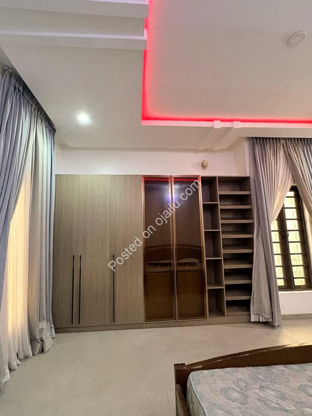 Live the GRA Life: 3BR Duplex with Gym & Solar
