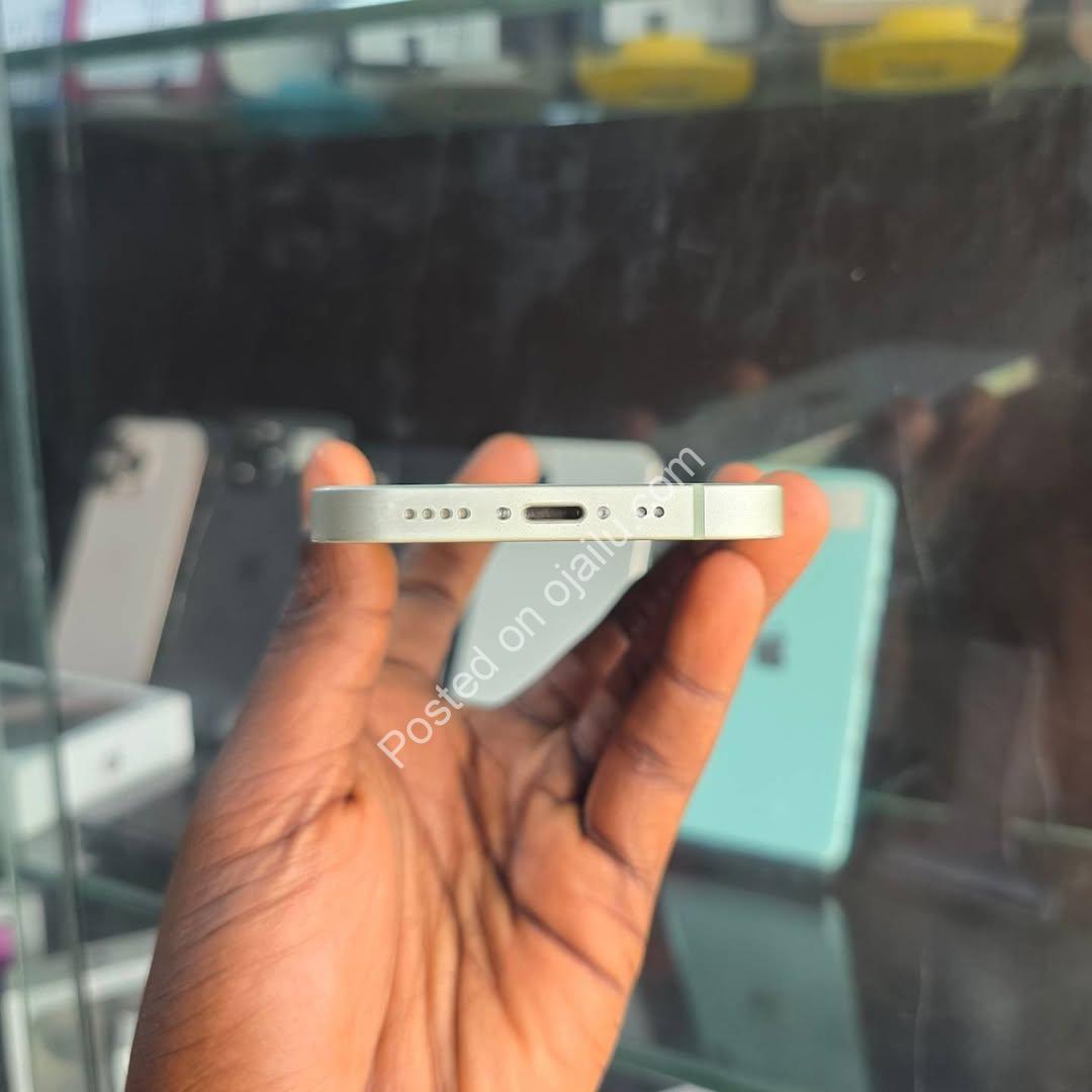 Sleek iPhone 12 Mini 128GB – Green, 88% Battery, Free Gifts!