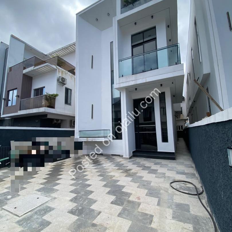Brand New 4-Bed Duplex + BQ in VGC Extension