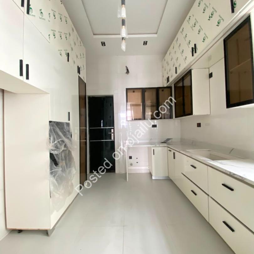 Brand New 4-Bed Duplex + BQ in VGC Extension