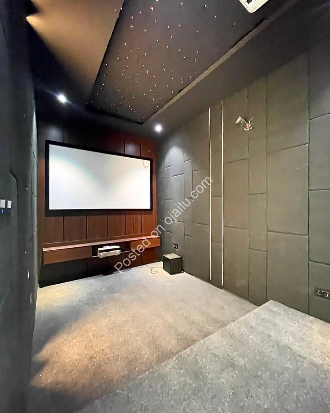 5BR Dream Home: Pool, Cinema & Rooftop Terrace