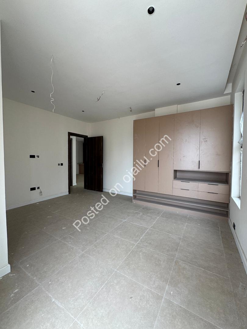 Modern 1 & 2-Bedrooms in Lekki Right – from ₦250M