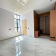 Refined 5-Bed Duplex with Pool in Chevron