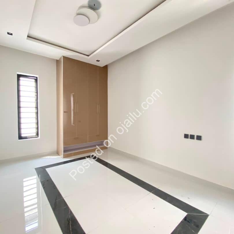 Brand New 5-Bed Duplex with BQ in Chevron