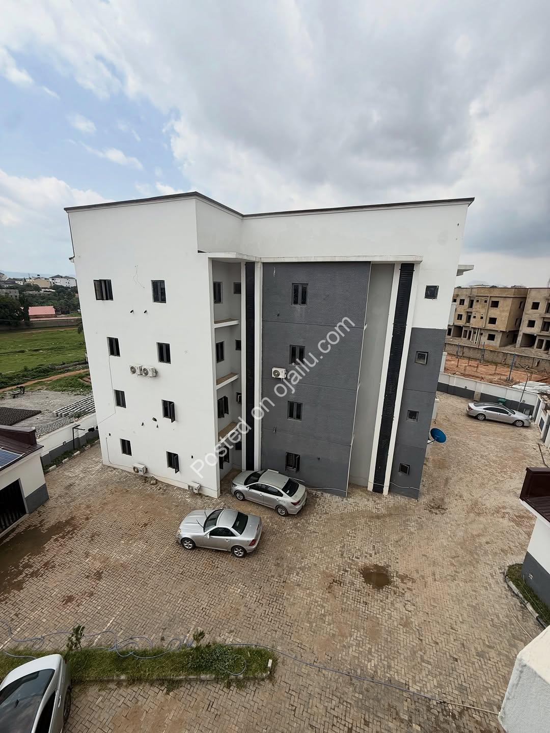 Modern Elegance in Jabi-Dakibiyu: 3-Bed + BQ