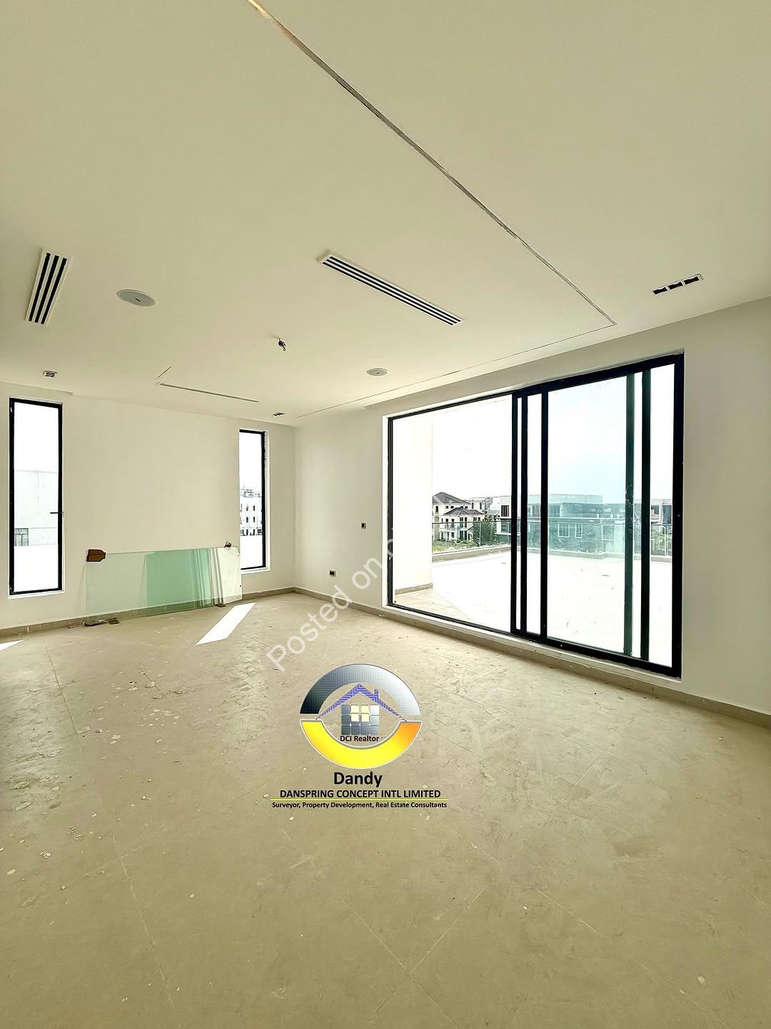 Elevator & Cinema: 5-Bed Lekki Duplex