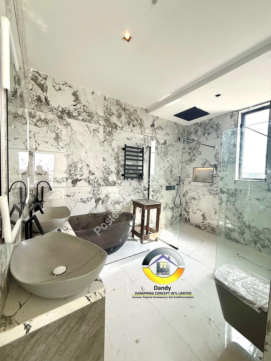 Elevator & Cinema: 5-Bed Lekki Duplex