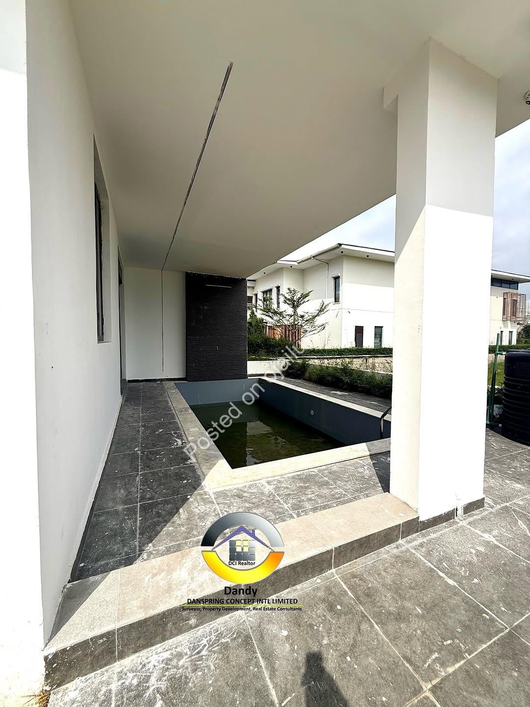 Elevator & Cinema: 5-Bed Lekki Duplex
