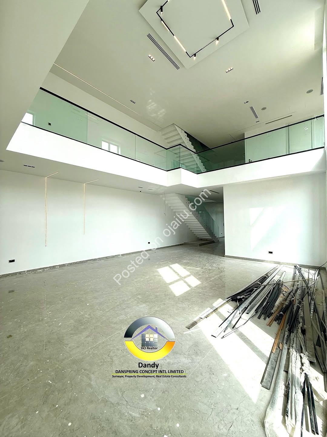 Elevator & Cinema: 5-Bed Lekki Duplex