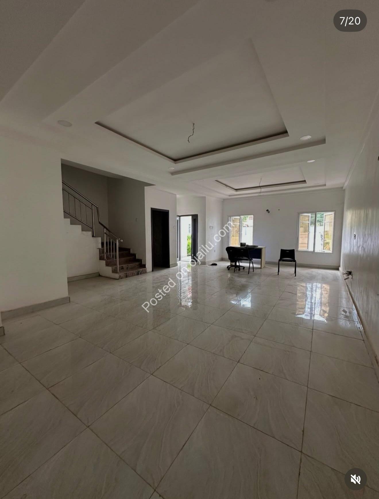 4-Bed Terrace Duplex with BQ in Prime Lifecamp