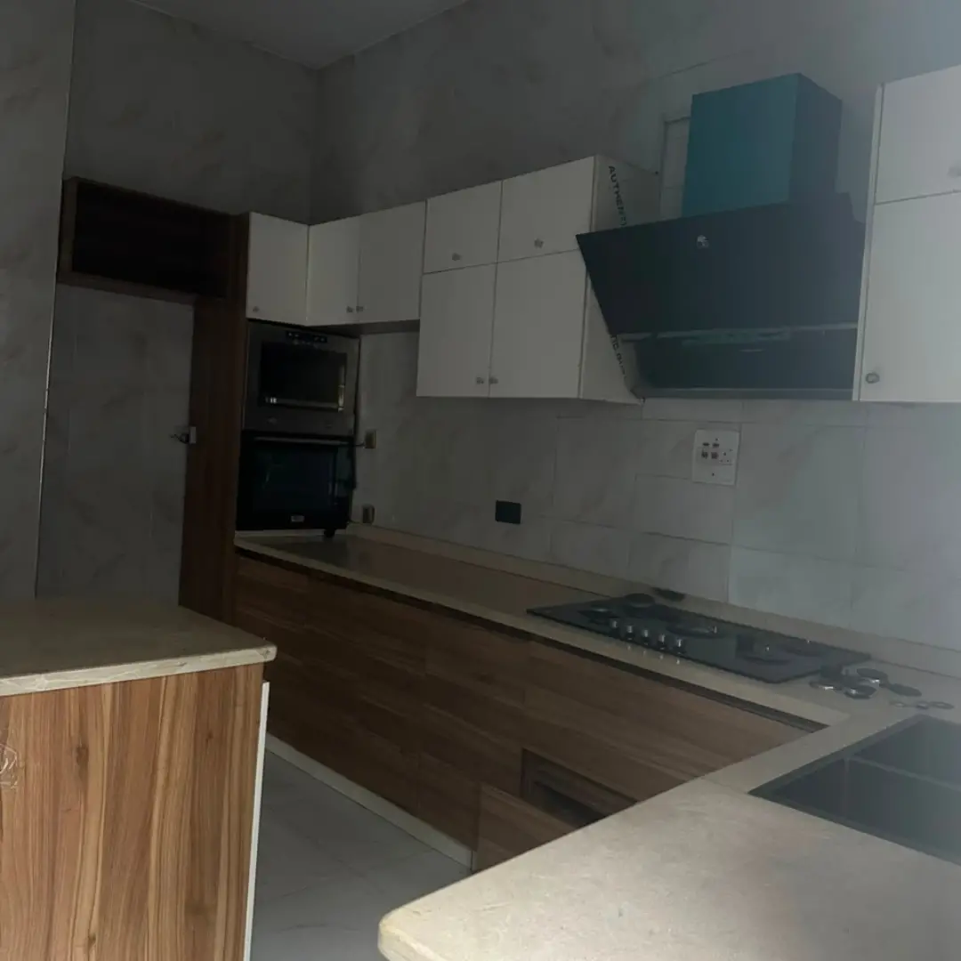 Chevron’s Finest: 4-Bed Semi-Detached Duplex for Rent