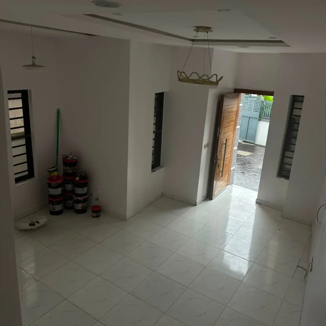 Chevron’s Finest: 4-Bed Semi-Detached Duplex for Rent