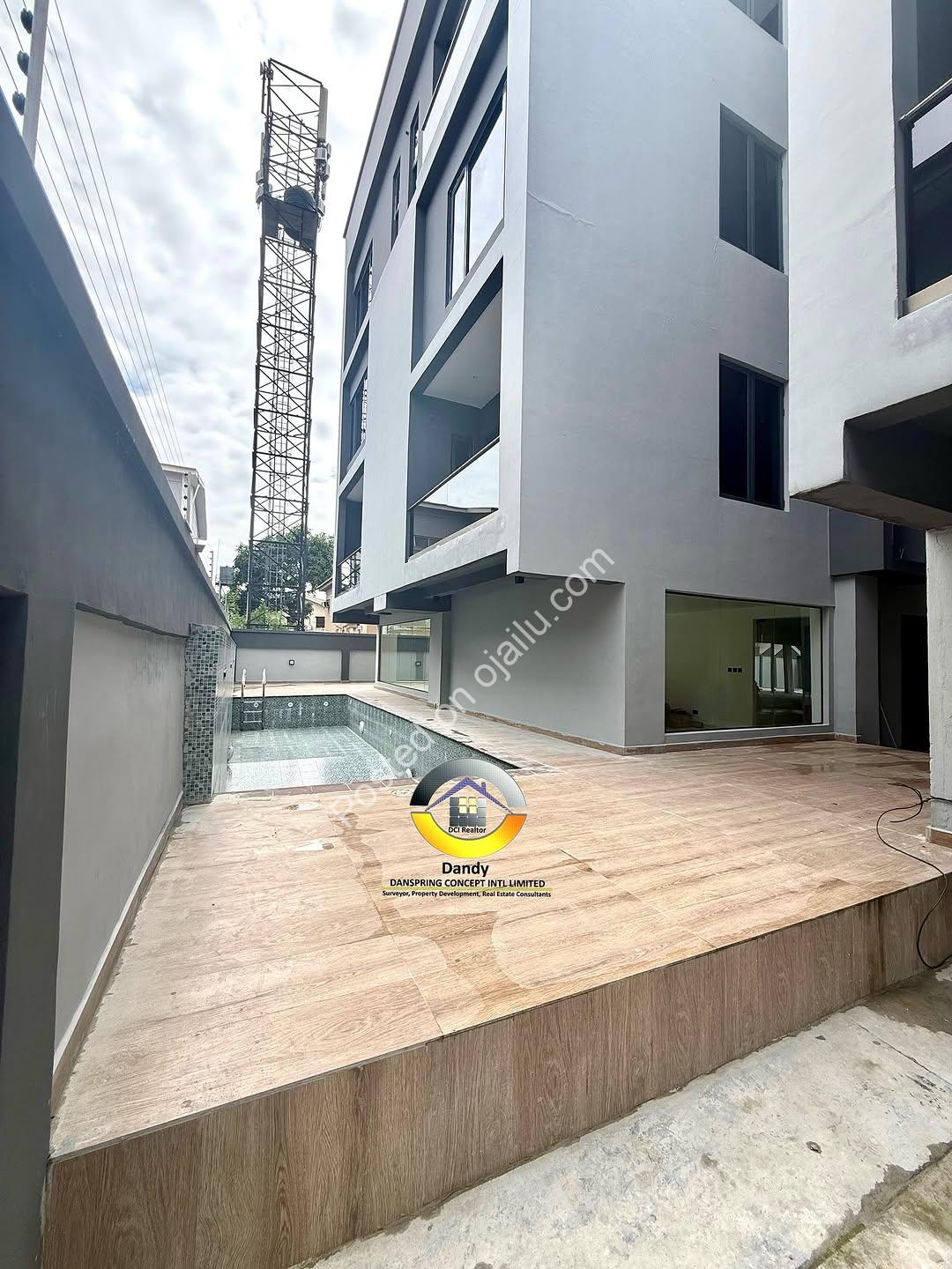 Brand New 2BR in Lekki Phase 1 – Elevator, Pool & Gym Included