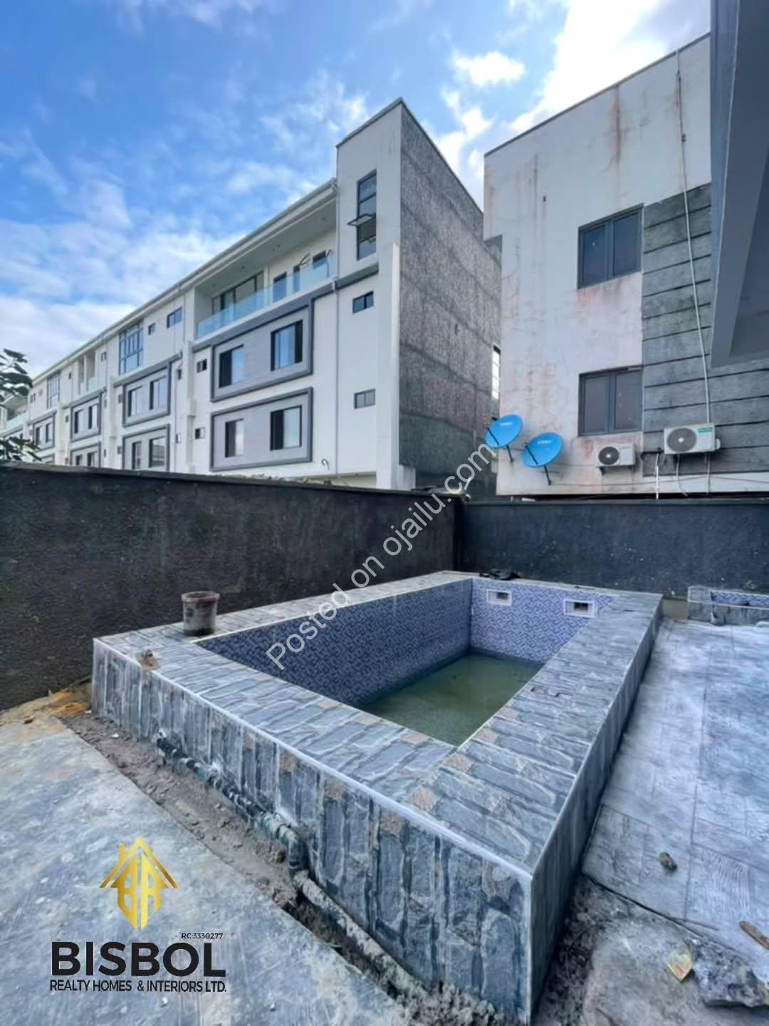 Move-In Ready: 3BR Serviced Apt in Ikate Lekki