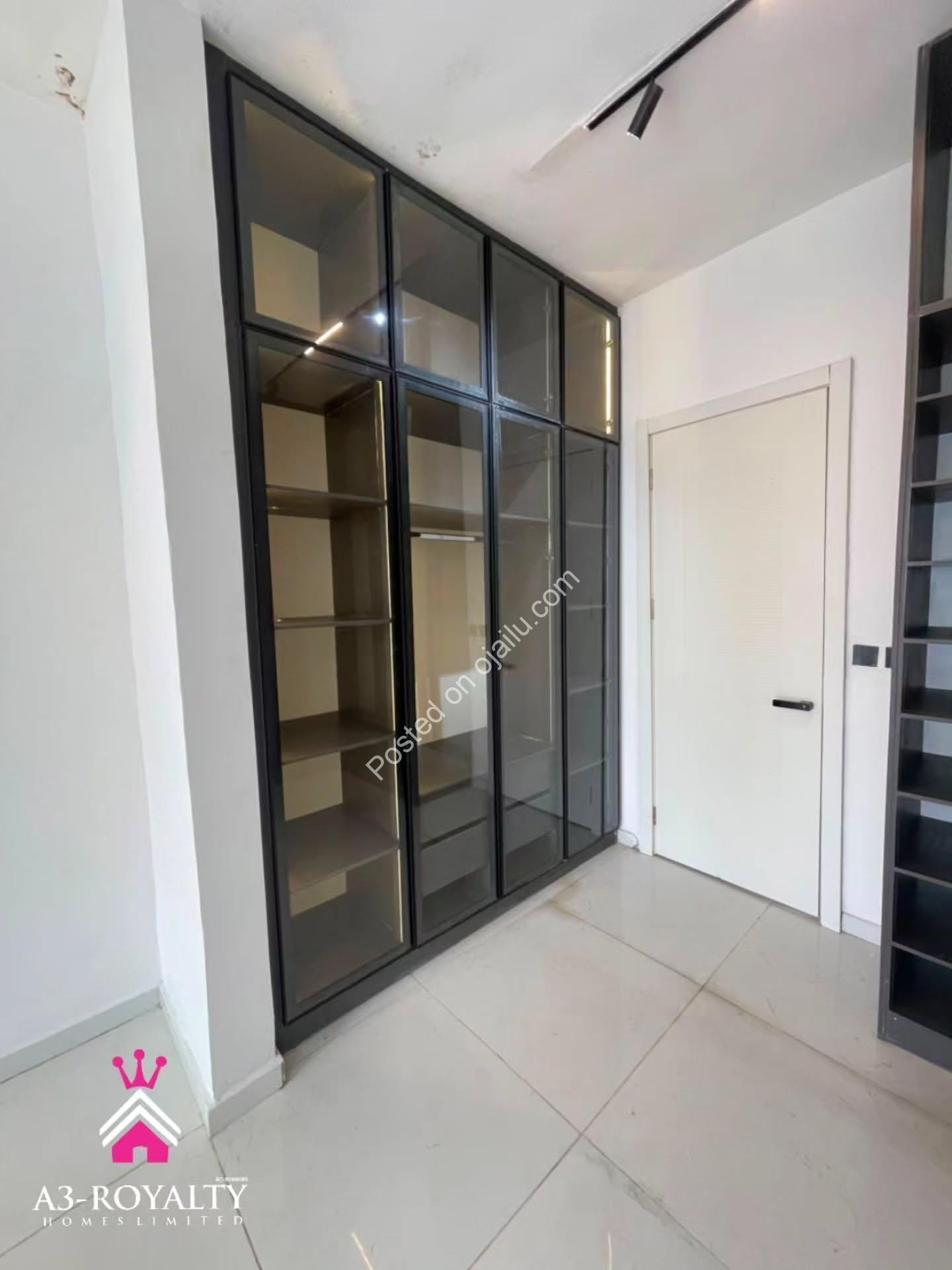 Move-In Ready: 5BR VGC Duplex with Pool & Jacuzzi