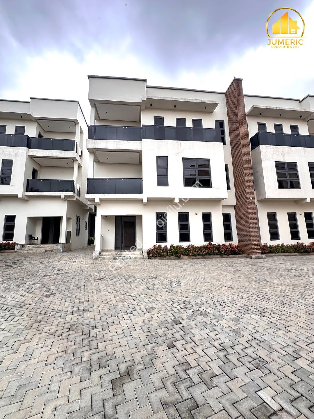 Asokoro New-Build: Smart 5BR with Pool & Lift