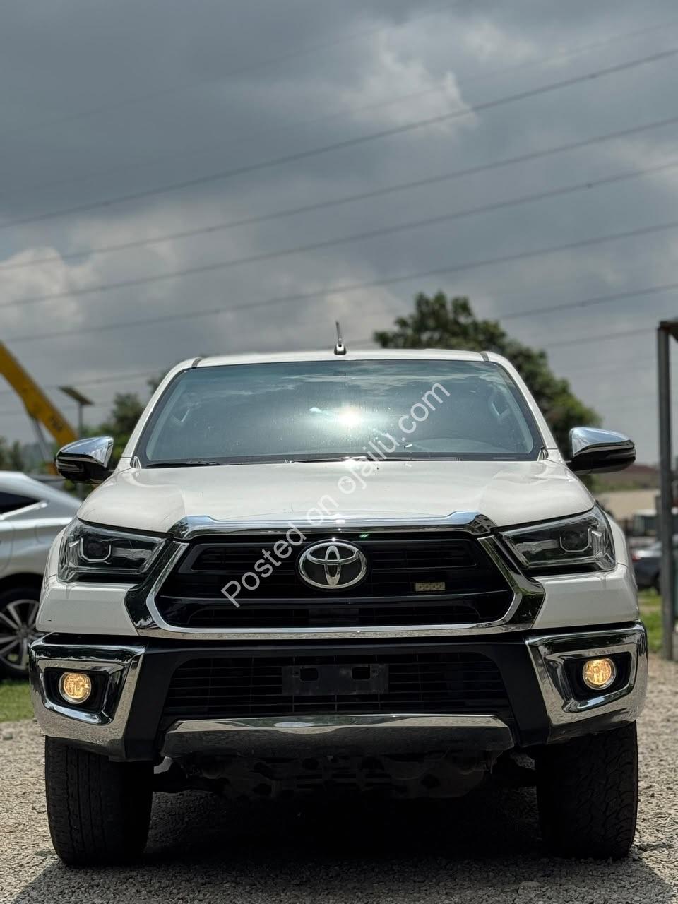 2023 Toyota Hilux – Ultra Sharp Auto, 1-Owner, 52M Naira
